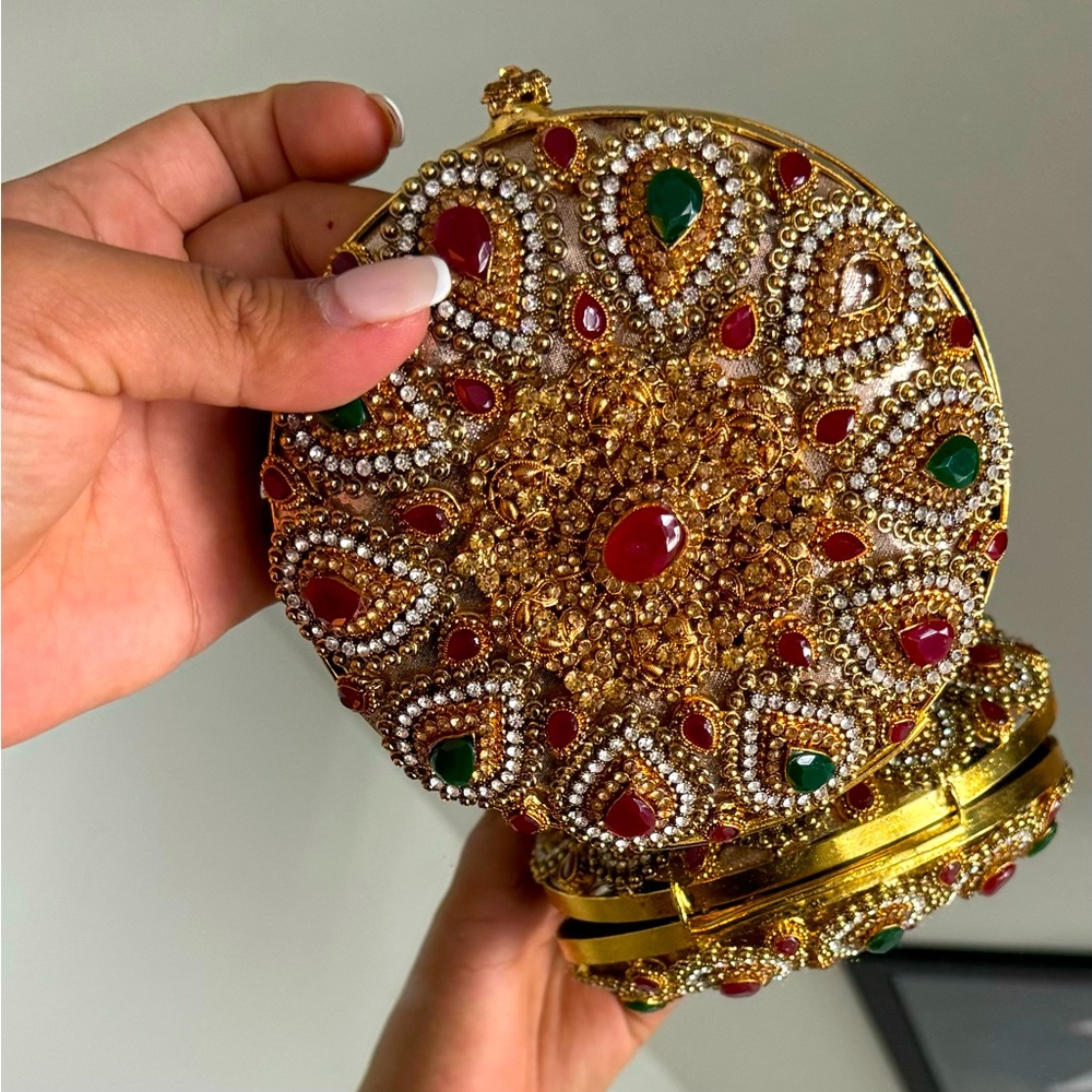 Traditional clutch